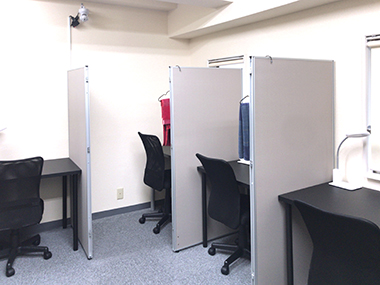 自習室しんじゅく　室内の様子