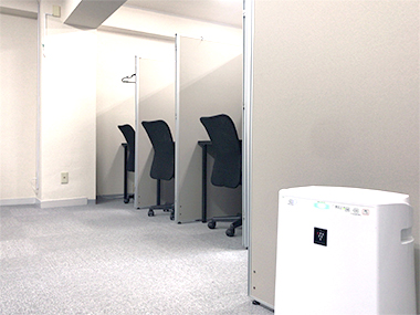 自習室たかだのばばの　室内の様子